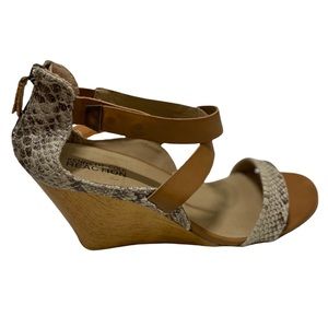 Kenneth Cole Reaction Snakeskin Zip Back Sandals Size 9.5